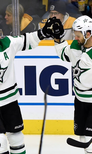 Comeau and Janmark score late, lead Stars over Predators 3-1